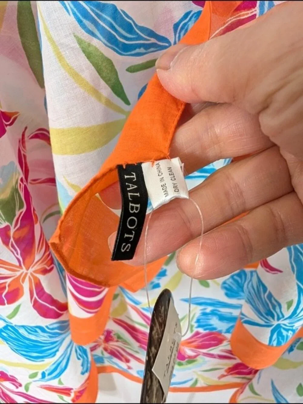 Talbots Cotton Vibrant‎ Floral Scarf with Coconut Accent 43